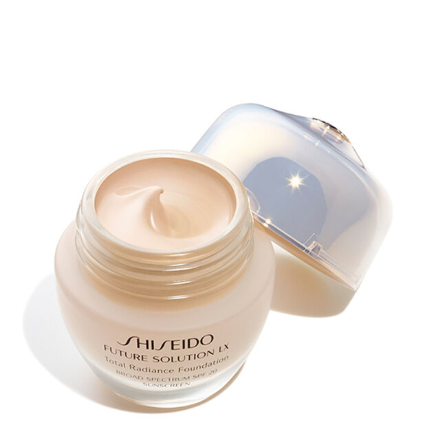 Shiseido Future Solution LX Total Radiance Foundation e Shiseido Future Solution LX Total Radiance Foundation e