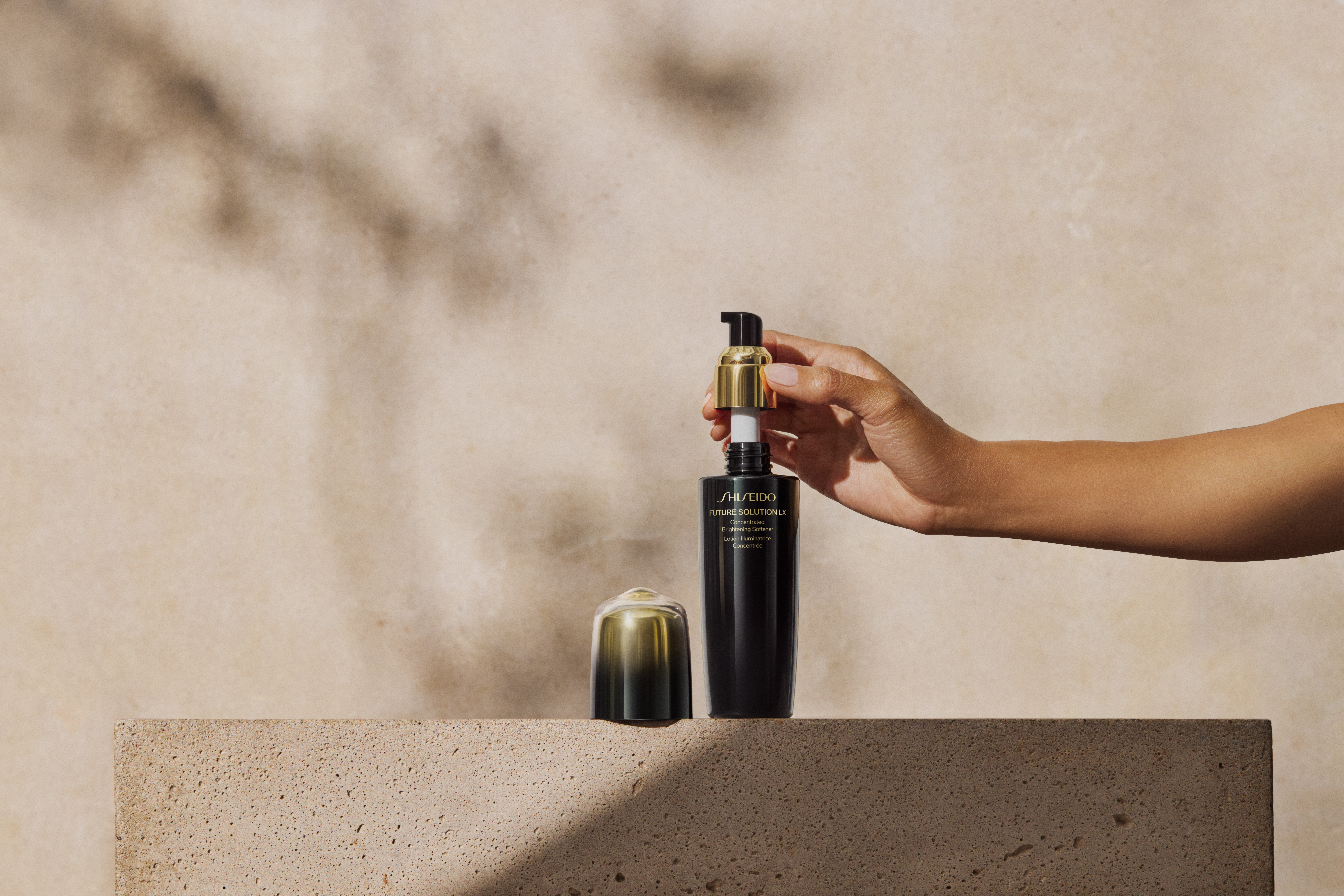 Shiseido Future Solution LX Concentrated Brightening Softener